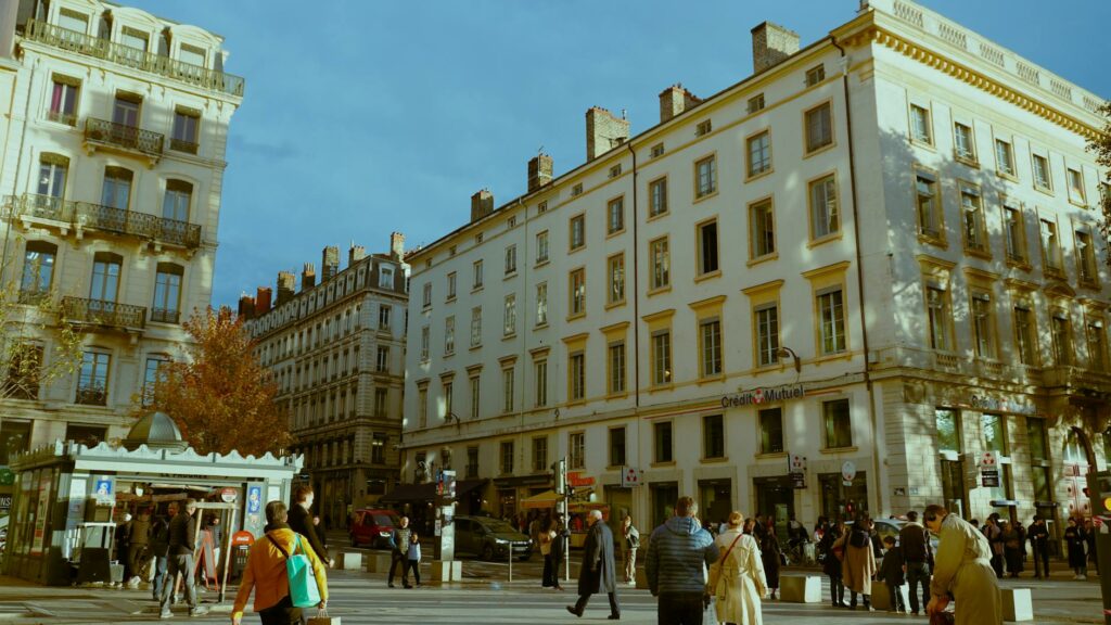 Nexity Studea Lyon vs Colocation : Quel logement étudiant choisir ?